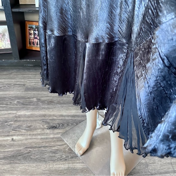 Black Komarov below-the-knee cocktail dress - Picture 9 of 14